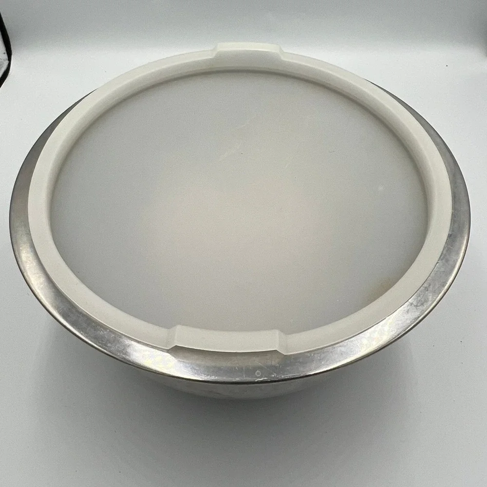 Wolfgang Puck Mixing Bowl Set Unisex OS Silver Good Stainless Steel Lidded 3pc